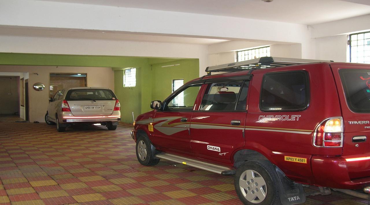 Ssb Residency Hotel Tirupati Eksteriør billede